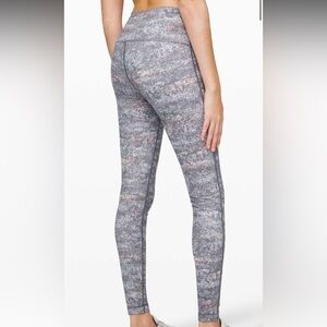 LULULEMON Wunder Under High Rise Tights Size 8